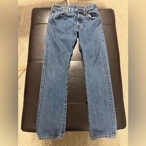 Levi's 501 button fly 32 x 34 EUC